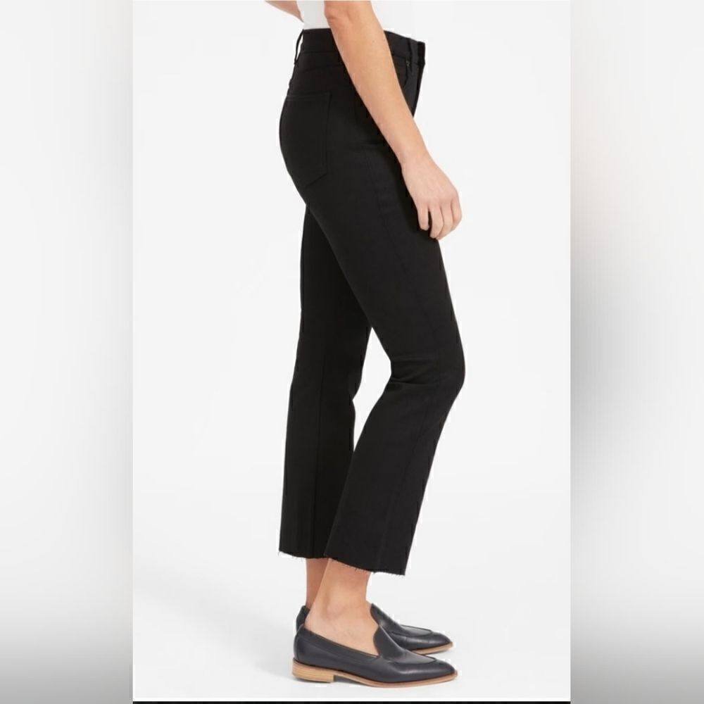 EVERLANE high Rise kick crop jeans black size 25